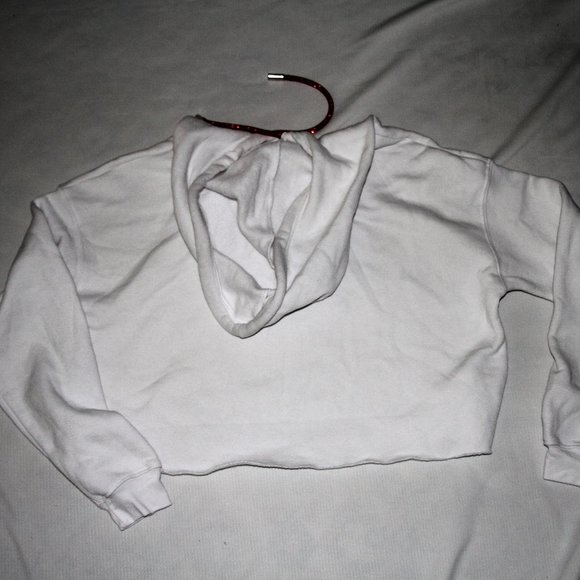 NWT Red Hearts Crystals On White Cropped Hoodie M - Picture 5 of 14